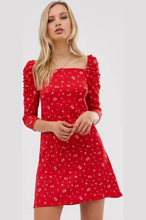 River Island Vestido corto con escote cuadrado y estampado floral en rojo de