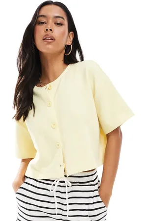 Miss Selfridge Cárdigan amarillo pastel de manga corta con botones de canalé de (parte de un conjunto)