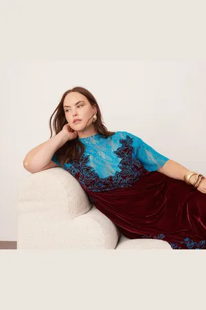 ASOS Vestido midi de corte recto de terciopelo con aplicación de encaje bordada de Curve-Multicolor