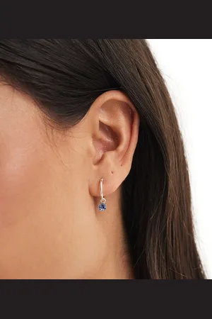 Kingsley Ryan Pendientes de aro con charm de cristal azul pálido de plata de ley de -Plateado