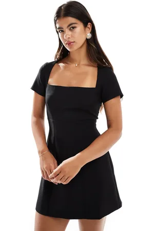 Closet Vestido corto con escote cuadrado de
