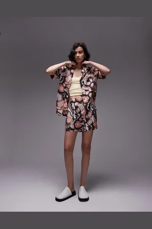 Topshop Camisa resort estampada de tejido rugoso suave de (parte de un conjunto)