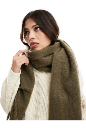 VERO MODA Bufanda verde oscuro de bouclé suave de