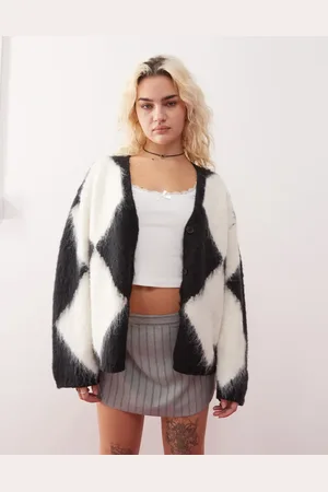 Monki Cárdigan blanco y negro a cuadros jacquard con cuello de pico de punto de hilo mullido de -Multicolor