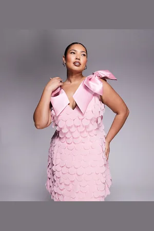 ASOS Vestido corto claro con lazo en el hombro de lentejuelas grandes de Curve