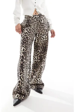 ASOS Joggers de pernera ancha con estampado de leopardo de punto grueso rizo de