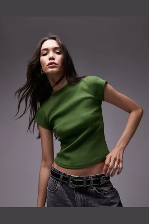 Topshop Camiseta oliva entallada con bajo redondeado de canalé de