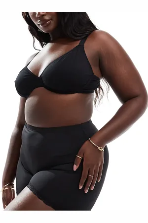 ASOS Pantalones cortos negros de microfibra supersuave con ribete de encaje Tia de ASOS DESIGN Curve