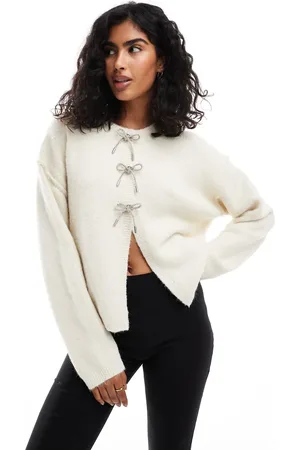 ASOS Cárdigan color extragrande con cuello redondo y botones con lazos de strass de -Blanco
