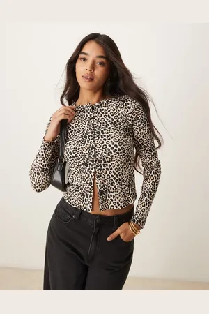 New Look Cárdigan con estampado de leopardo y cuello redondo de