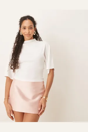 Gina Tricot Top de manga corta con cuello barco drapeado y lazada en la espalda de