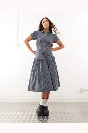 COLLUSION Vestido camisero midi a cuadros con cintura caída de