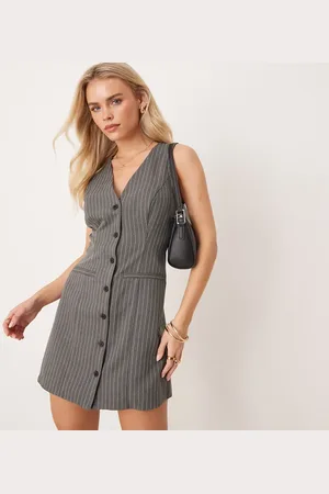 New Look Vestido corto estilo chaleco de traje de