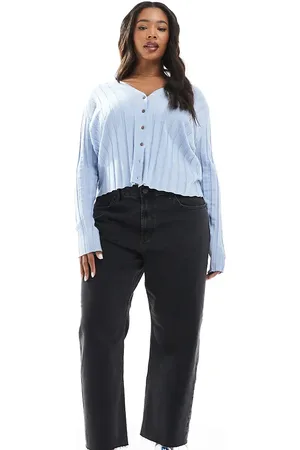 ASOS Vaqueros capri negros de pernera recta de ASOS DESIGN Curve