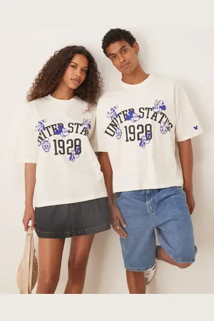 ASOS Camiseta color piedra unisex de corte cuadrado extragrande con estampado de Mickey Mouse y sus amigos de Disney de -Neutro
