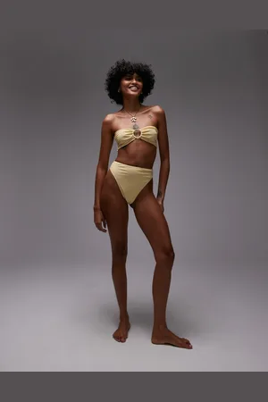 Topshop Top de bikini amarillo pastel con escote palabra de honor y herraje de metal Thailand de -Blanco