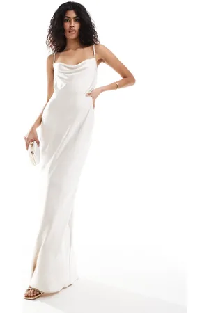 Pretty Lavish Vestido de novia largo blanco con cuello desbocado de satén Keisha de