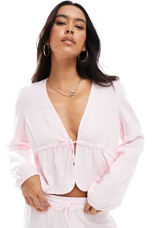 Pieces® Blusa corta con lazada delantera de algodón efecto rugoso de (parte de un conjunto)