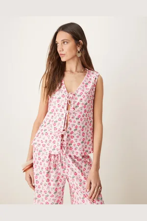 ASOS Chaleco con estampado de florecitas, lazada delantera y volante de (parte de un conjunto)