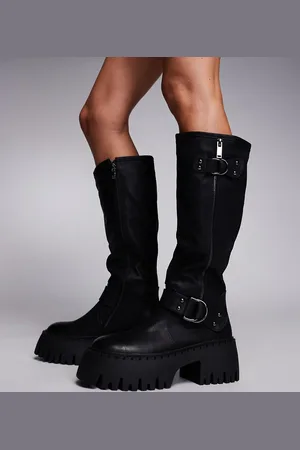 Simmi London Botas biker negras con suela gruesa Harli de SIMMI London Wide Fit-Negro