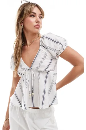 New Look Blusa a rayas azules con cuello de pico de