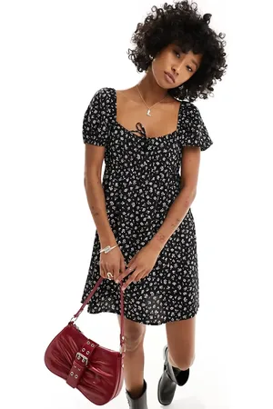 Monki Vestido corto con mangas abullonadas y detalle fruncido en la espalda de