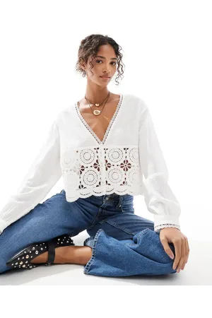 ONLY Blusa corta blanca con detalles de punto calado de