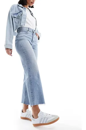 ASOS Vaqueros capri azul de pernera recta de