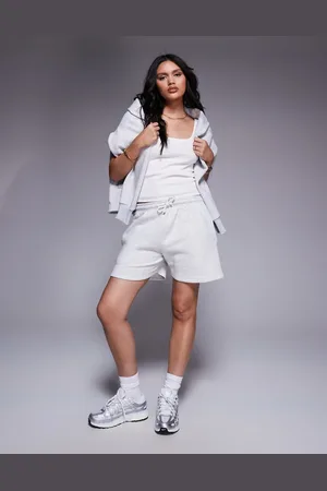 Missyempire Pantalones cortos de chándal gris jaspeado con cordón ajustable exclusivos de Missy Empire