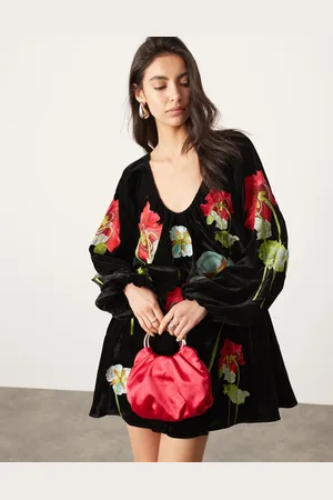 ASOS Vestido corto escotado de corte amplio con bordados florales de terciopelo de