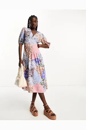 Influence Vestido midi con cuello de pico y estampado floral estilo patchwork de