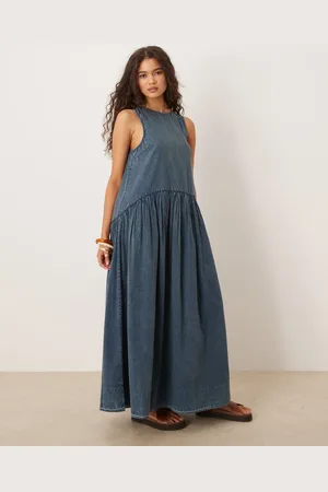 ASOS Vestido midi vaquero azul lavado de corte amplio con cuello barco y cintura baja de