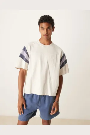 Abercrombie & Fitch Camiseta blanca de manga corta y estilo fútbol con estampado de rayas en contraste premium de