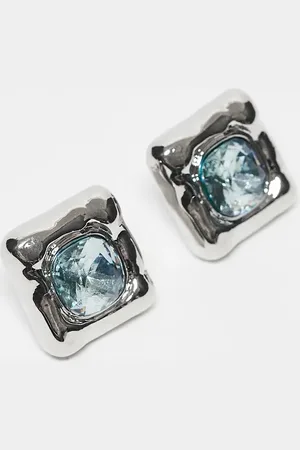 Reclaimed Pendientes de botón plateados unisex cuadrados con piedra azul de