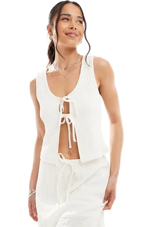 Miss Selfridge Top beis con lazada delantera de punto texturizado de -Neutro