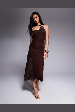 ASOS Vestido midi marrón asimétrico de chifón elástico con diseño estilo patchwork de encaje de