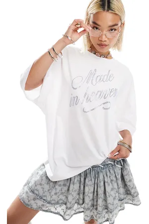 COLLUSION Camiseta blanca extragrande de estilo skater con detalle de strass de