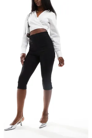 ASOS Pantalones pirata monocromáticos a rayas de bengalina de -Multicolor