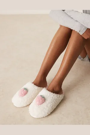 Boux Avenue Pantuflas blanco estilo mules con detalle de fresa de