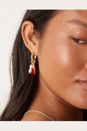 ASOS Pendientes de aro dorados con charms de perlas de imitación y de inspiración marina de