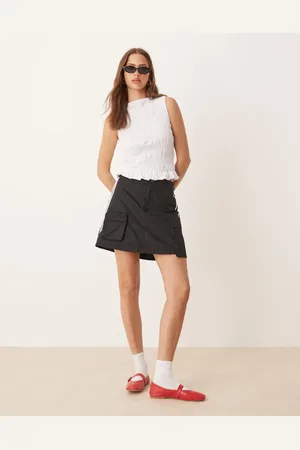 adidas Minifalda cargo negra de