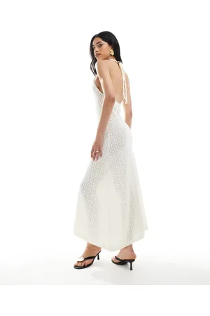 ASOS Vestido largo color con cuello halter y concha dorada de punto de -Blanco