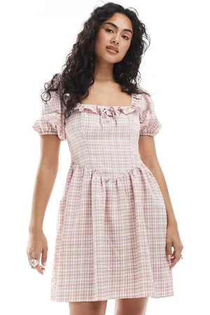 New Look Vestido corto rosa a cuadros con detalle estilo corsé de