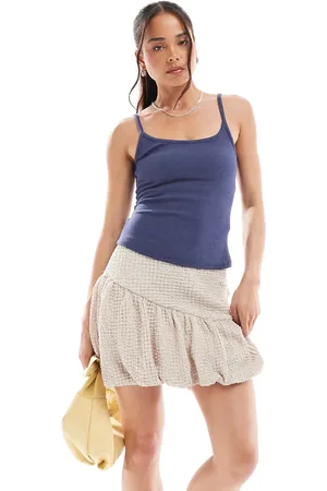 VERO MODA Minifalda color piedra con bajo abullonado de tejido texturizado de -Blanco