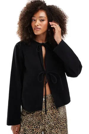 ASOS Top vaquero de manga larga con lazada delantera de