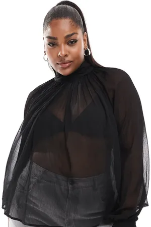 ASOS Blusa negra traslúcida con cuello alto y detalle de lazadas en los puños de ASOS DESIGN Curve