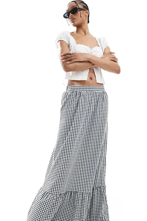 VERO MODA Falda larga a cuadros vichy negros con bajo escalonado de