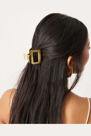 DesignB London Pinza para el cabello pequeña dorada con diseño cuadrado de