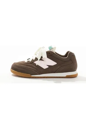 New Balance Zapatillas de deporte marrones y rosas con suela de goma RC42 exclusivas en ASOS de
