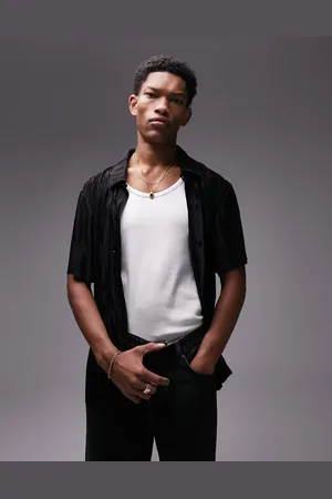 Topman Polo abotonado extragrande con diseño plisado de jacquard de